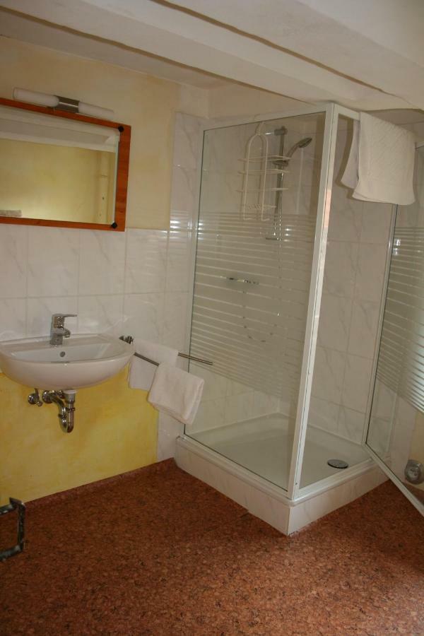 Apartments Café Brennnessel Veltheim Esterno foto