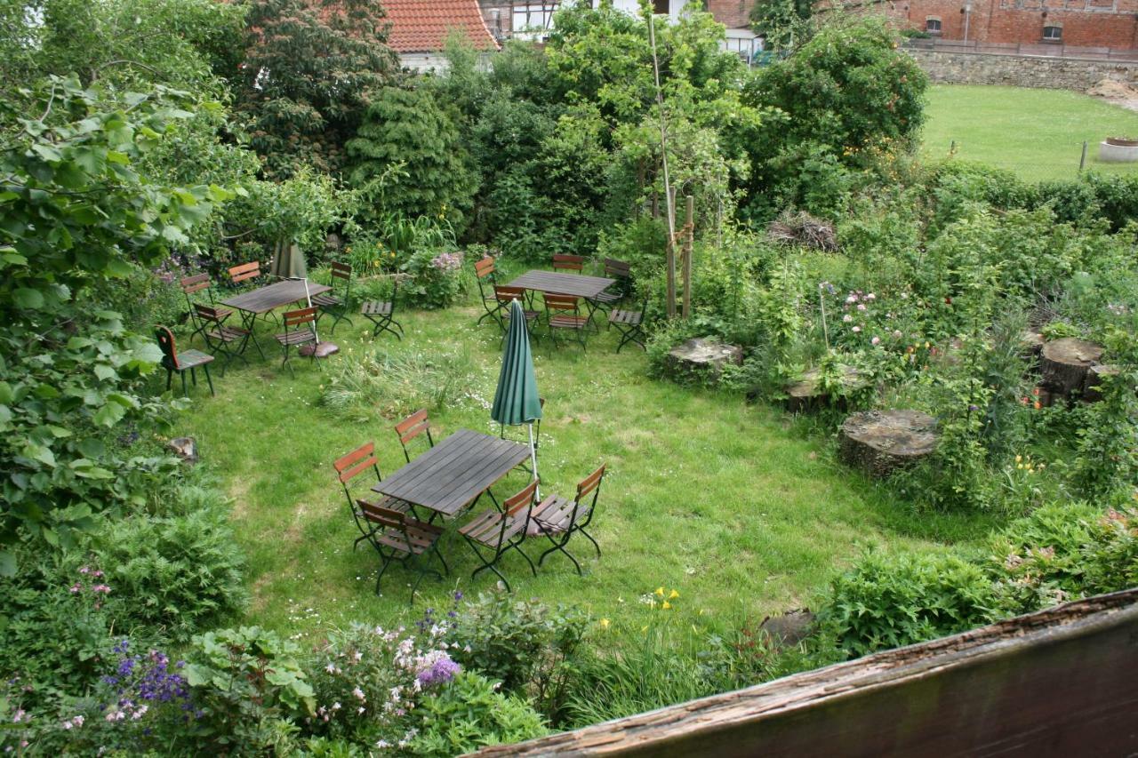 Apartments Café Brennnessel Veltheim Esterno foto